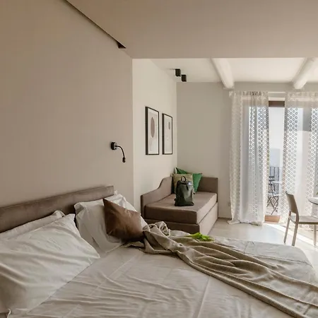 Il Cortile 컨트리하우스 디아노 달바