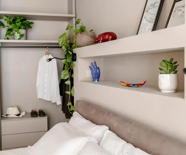 Il Cortile Kır Evi Diano dʼAlba