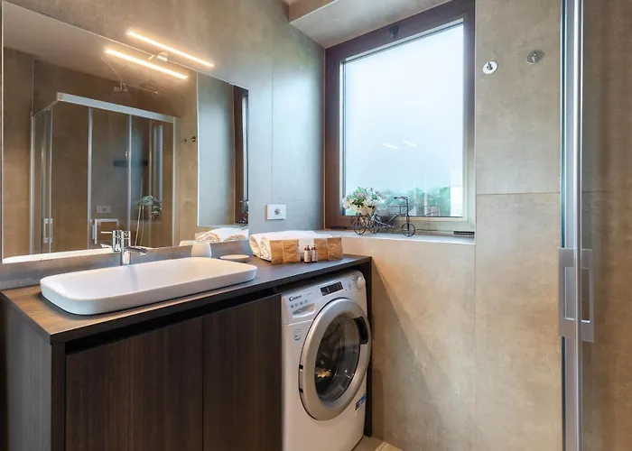 Kır Evi Il Cortile Diano dʼAlba